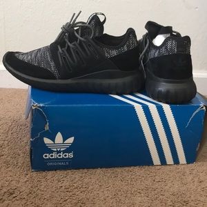 Adidas Men’s Tubular Radial sneakers
